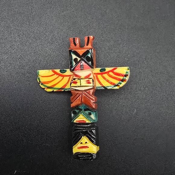 Carved Totem Pole Brooch Native American Costume Jewelry Colorful - Picture 1 of 7